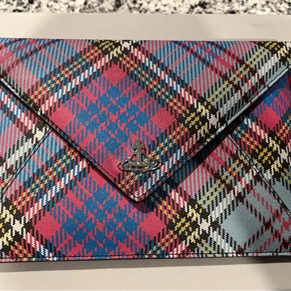 Vivienne Westwood SAFFIANO
VW7040
PRINTED ENVELOPE CLUTCH